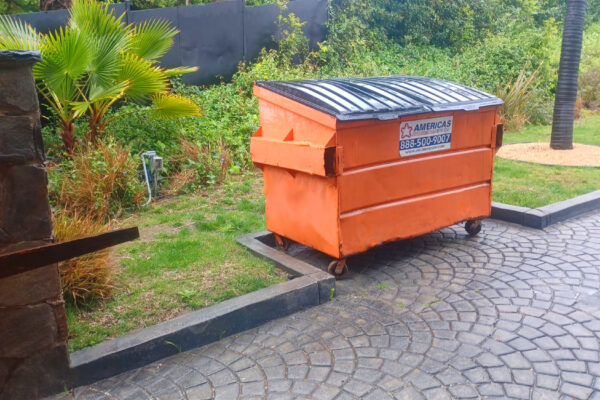 3 Reasons to Rent A Dumpster in Tarzana